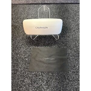 Calvin Klein~Hard Eyeglass Case~White with Black Logo/Black Inside~NEW‎